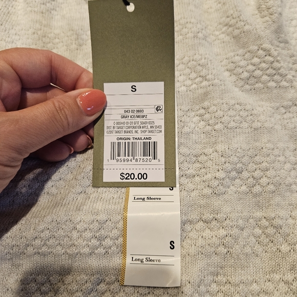 Sweater - Picture 3 of 4